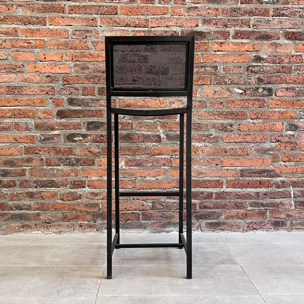 Piso bar metálico Recto 35x35x104 altura