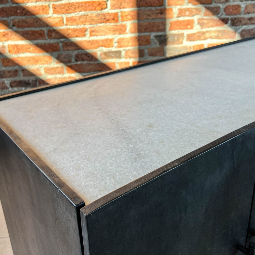 IMG_6698 Buffet Beirut mármol 152x51x79 cm