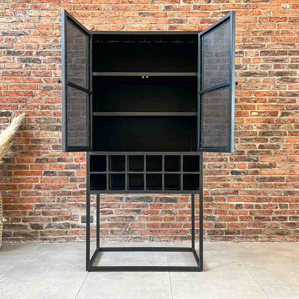 IMG_6814 Bar industrial Amaranto 89x47x181