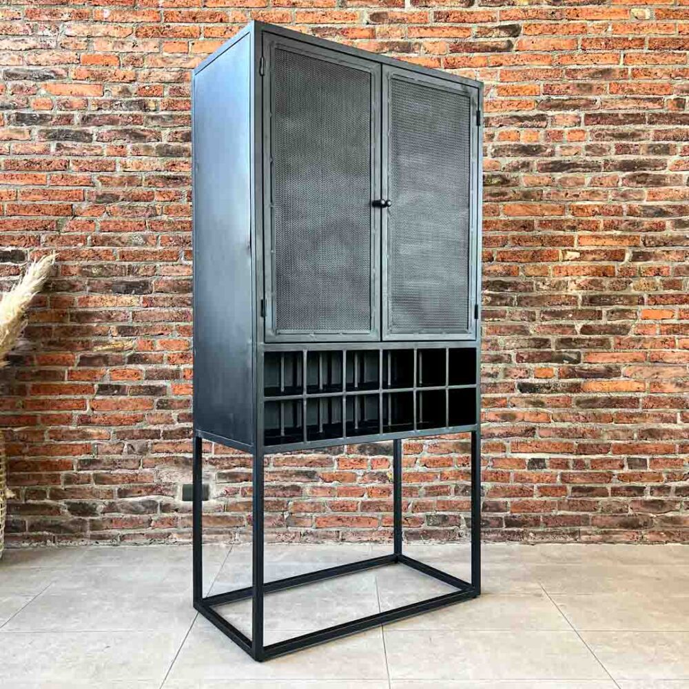 IMG_6815 Bar industrial Amaranto 89x47x181