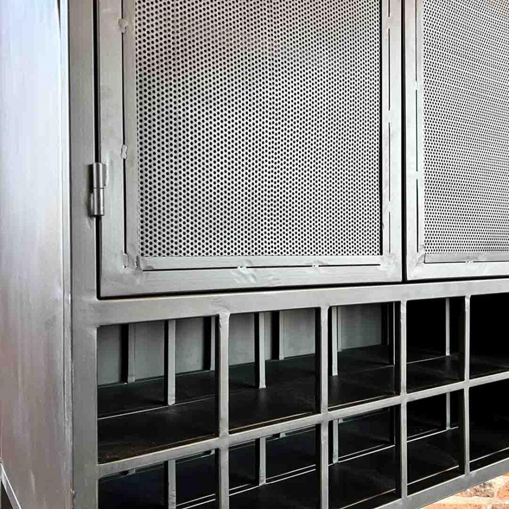 IMG_6816 Bar industrial Amaranto 89x47x181