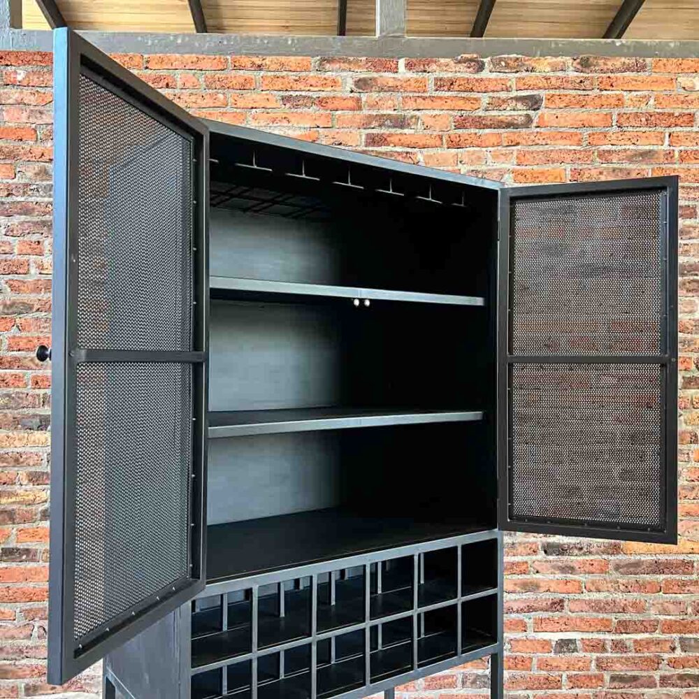 IMG_6818 Bar industrial Amaranto 89x47x181