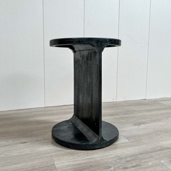 IMG_8064 Mesa lateral New york 41x41x57 cms