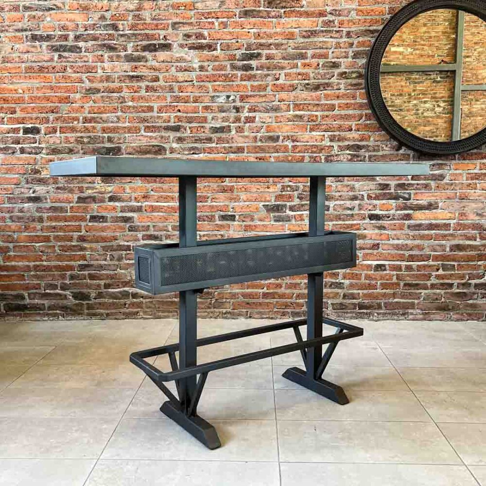 Mesa barra bar para terrazas, balcones o espacios. Se peude usar con tabueretes para poder disfrutar de cócteles