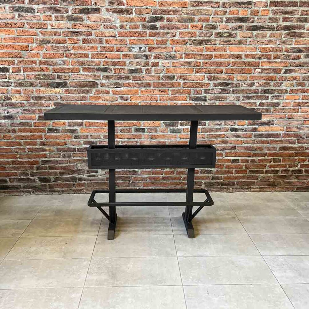 Mesa barra bar para terrazas, balcones o espacios. Se peude usar con tabueretes para poder disfrutar de cócteles