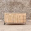 mueble buffet de madera maciza color claro. Mueble para living o para comedor con puerta y cajones