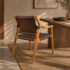 Silla Huingán madera teca y cuero camel 55x55x84 cm